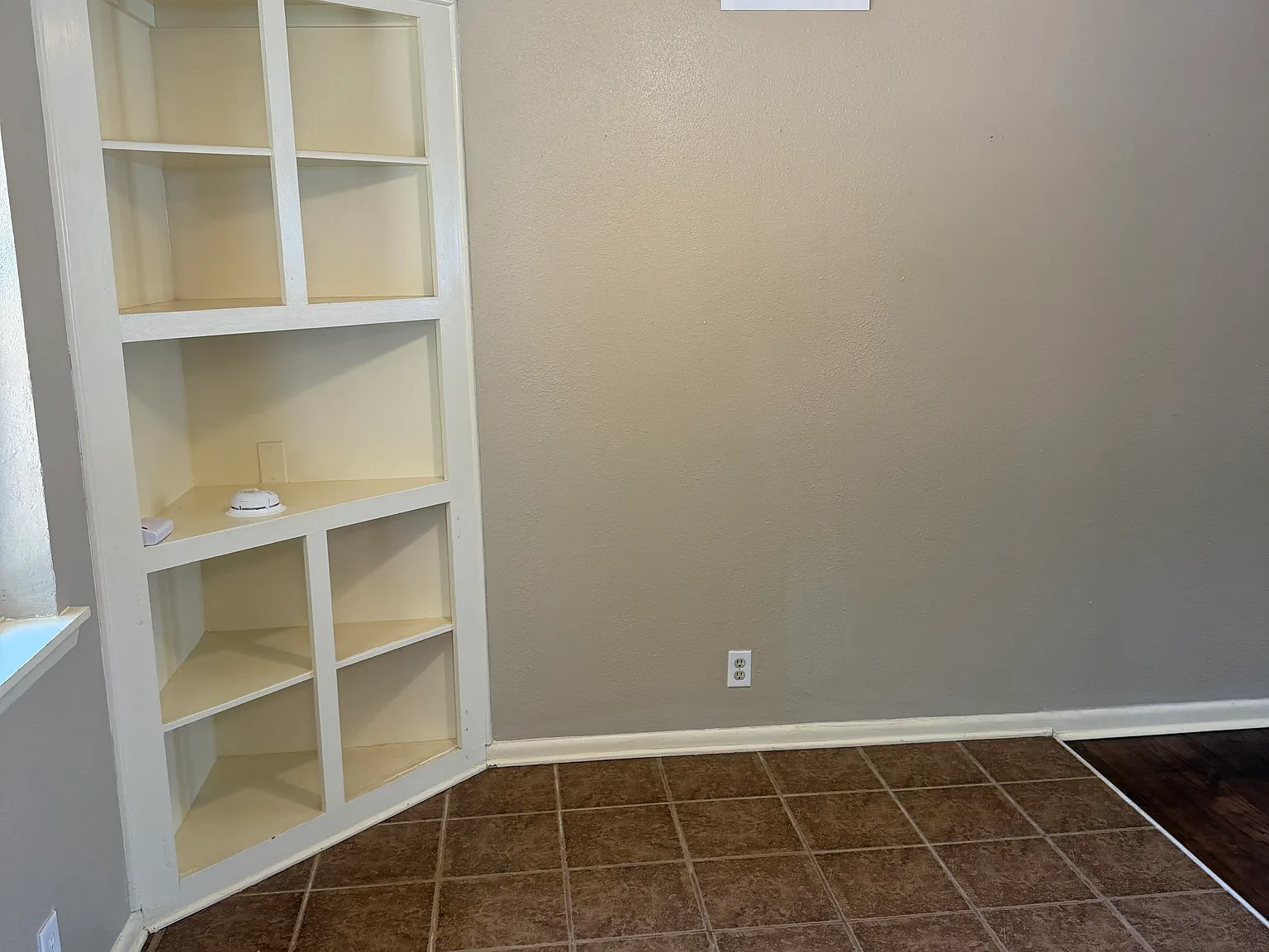 3 bed, 1.5 bath, 1232 sqft, $1,500 — Photo 4