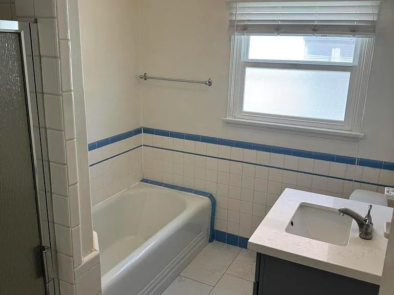 368 S Crescent Dr — Photo 10