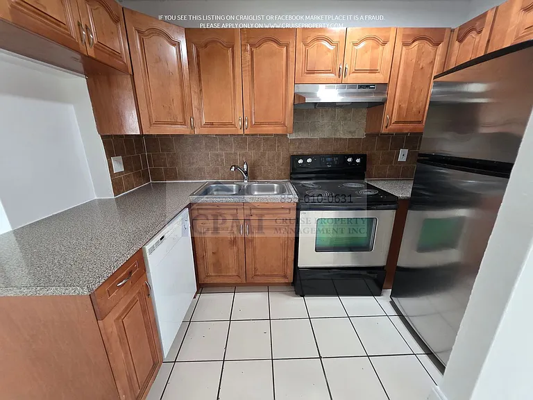 Waterford Villas - 551 Kathy Ct Margate, FL 33068 — Photo 29