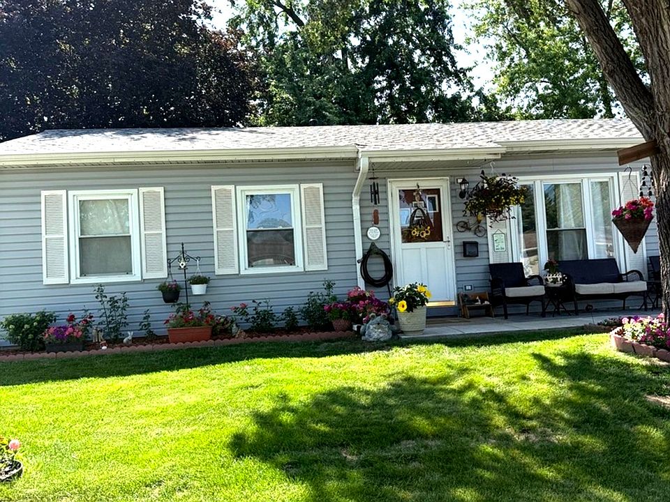 1st image of 216 Linden Ave