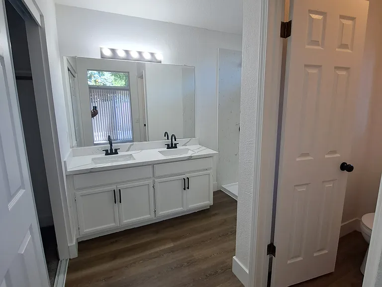 8087 Primoak Way — Photo 10