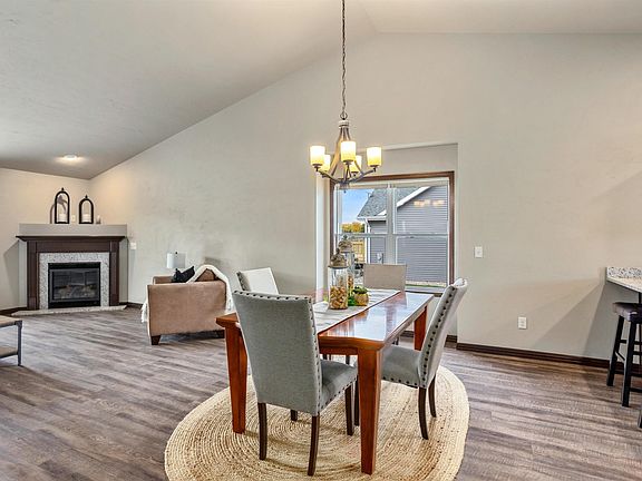 5th image of 3601 Don Degroot Dr
