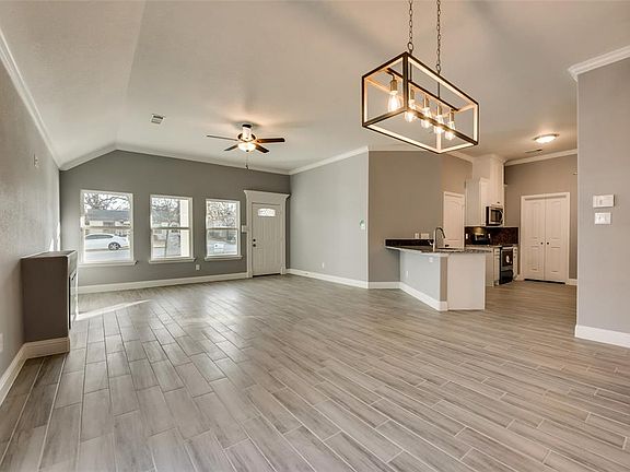 3rd image of 7824 Colton Dr