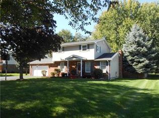 339 McCombs Cir, New Castle, PA 16101