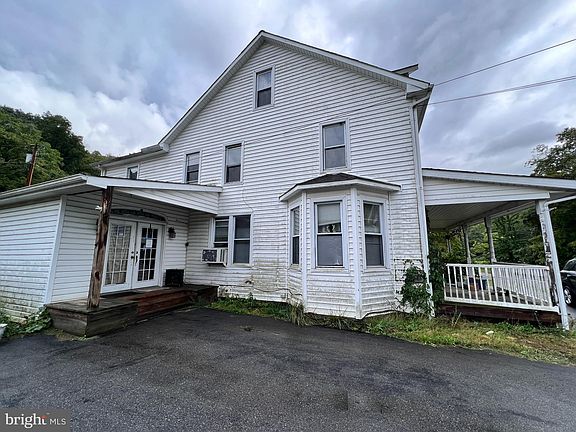 3rd image of 21106 Creek Side Dr SW