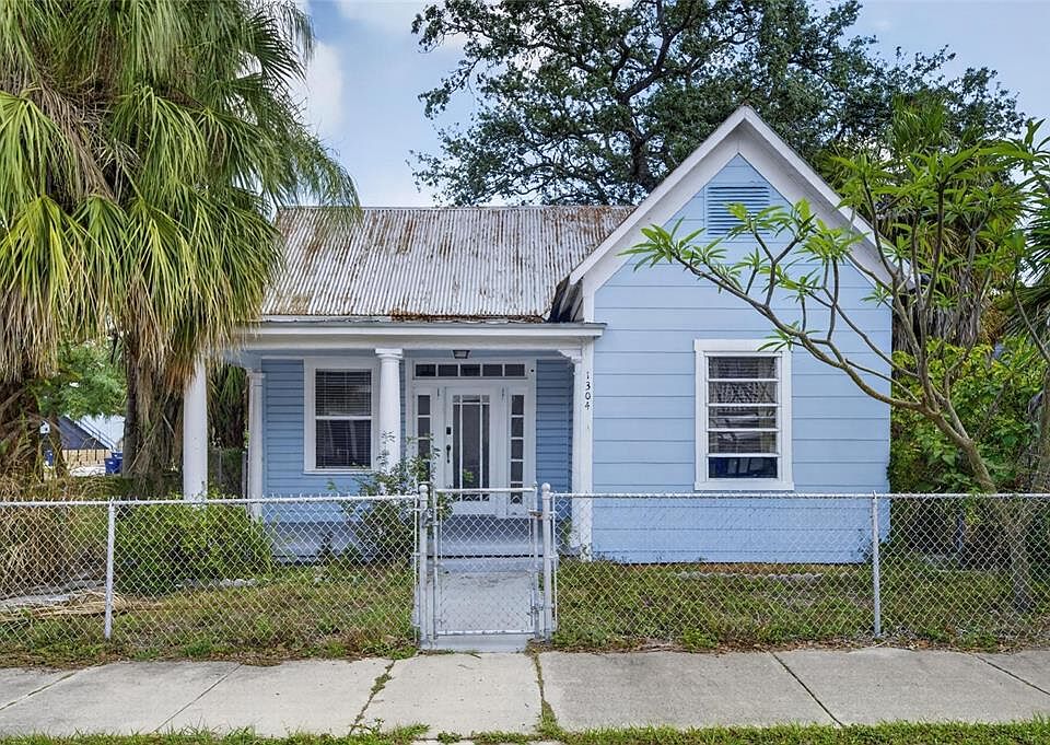 1st image of 1304 E 15TH AVENUE