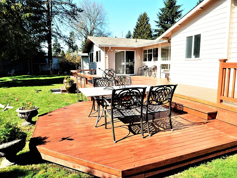 1814 Whitman Ct NE — Photo 18