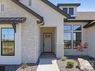 7621 E Midberry Ct, Nampa, ID 83687