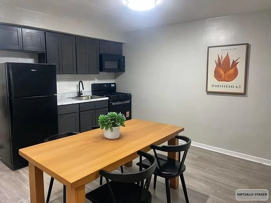 Beautiful Spacious Apartments For Rent! — Photo 2
