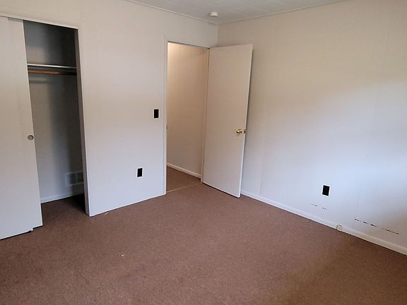 4th image of 1072 Lassie Ln SW #2