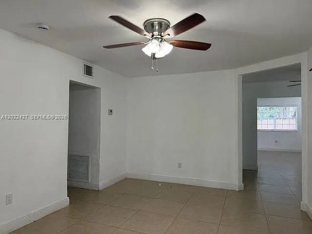 6370 SW 17th St — Photo 4