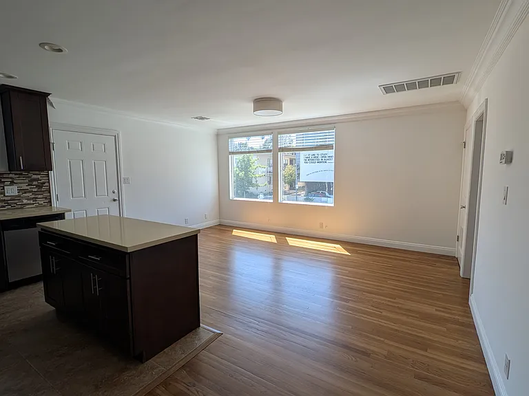 1728 S Robertson Blvd #5 — Photo 2