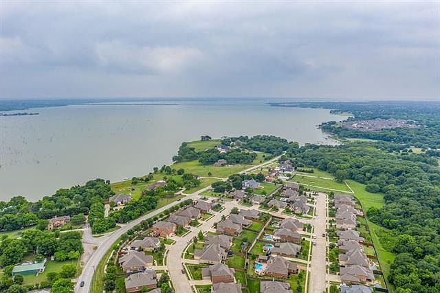 1st image of 4017 Dalton Dr
