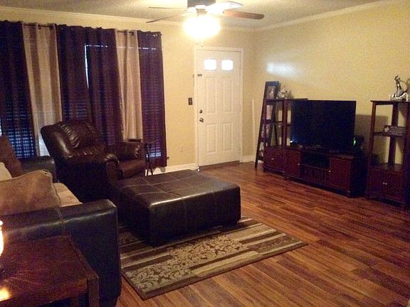 3rd image of 2502 Saba Ln