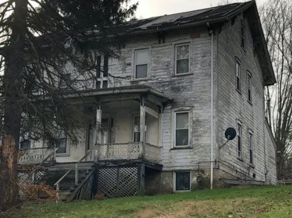 104 Cowden Rd, Cecil, PA 15321