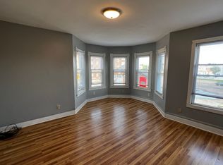 216 Pine St, Springfield, MA 01105