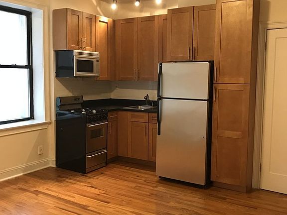 4th image of 350 W 55th St APT 2P