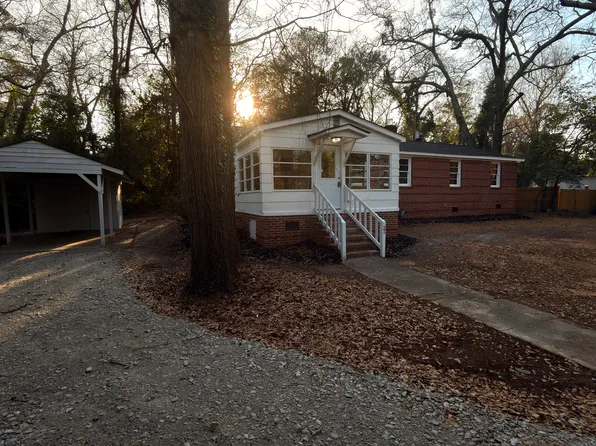 21 Holiday Cir, Columbia, SC 29206