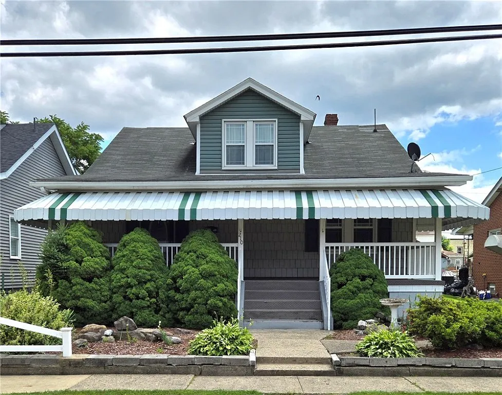 210 Acme Ave photo 1