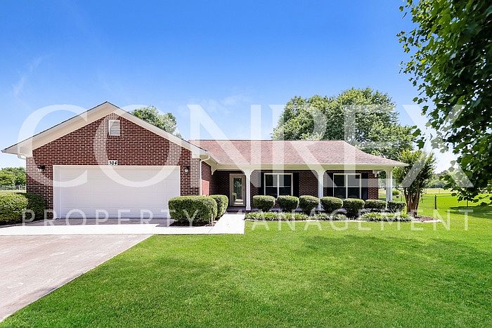 1st image of 304 Plantation Dr