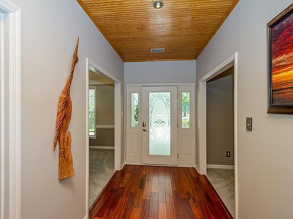 5th image of 4607 Silver Lake Dr