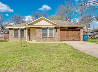 106 W Adair St, Alvarado, TX 76009