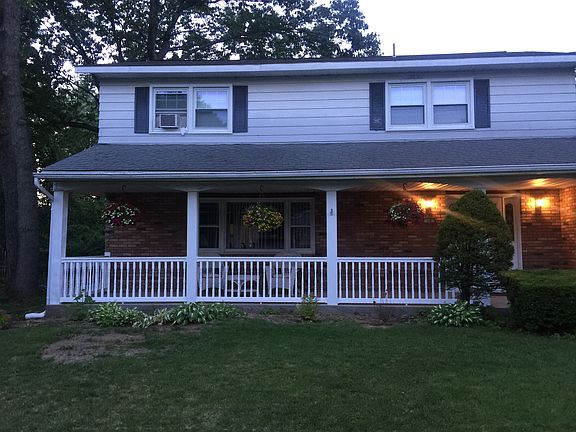2nd image of 10 Kim Dr