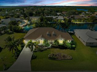125 Queen Catherina Ct, Fort Pierce, FL 34949