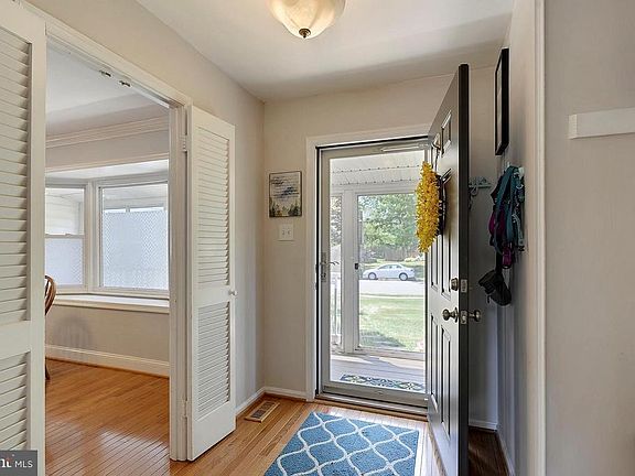 5th image of 220 Wildman St NE