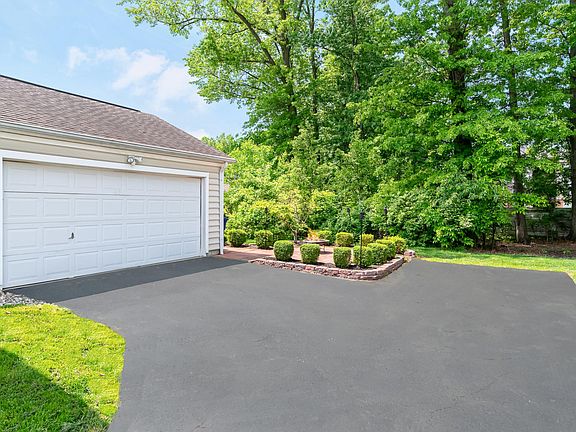 3rd image of 4105 Sweet Shadow Ave