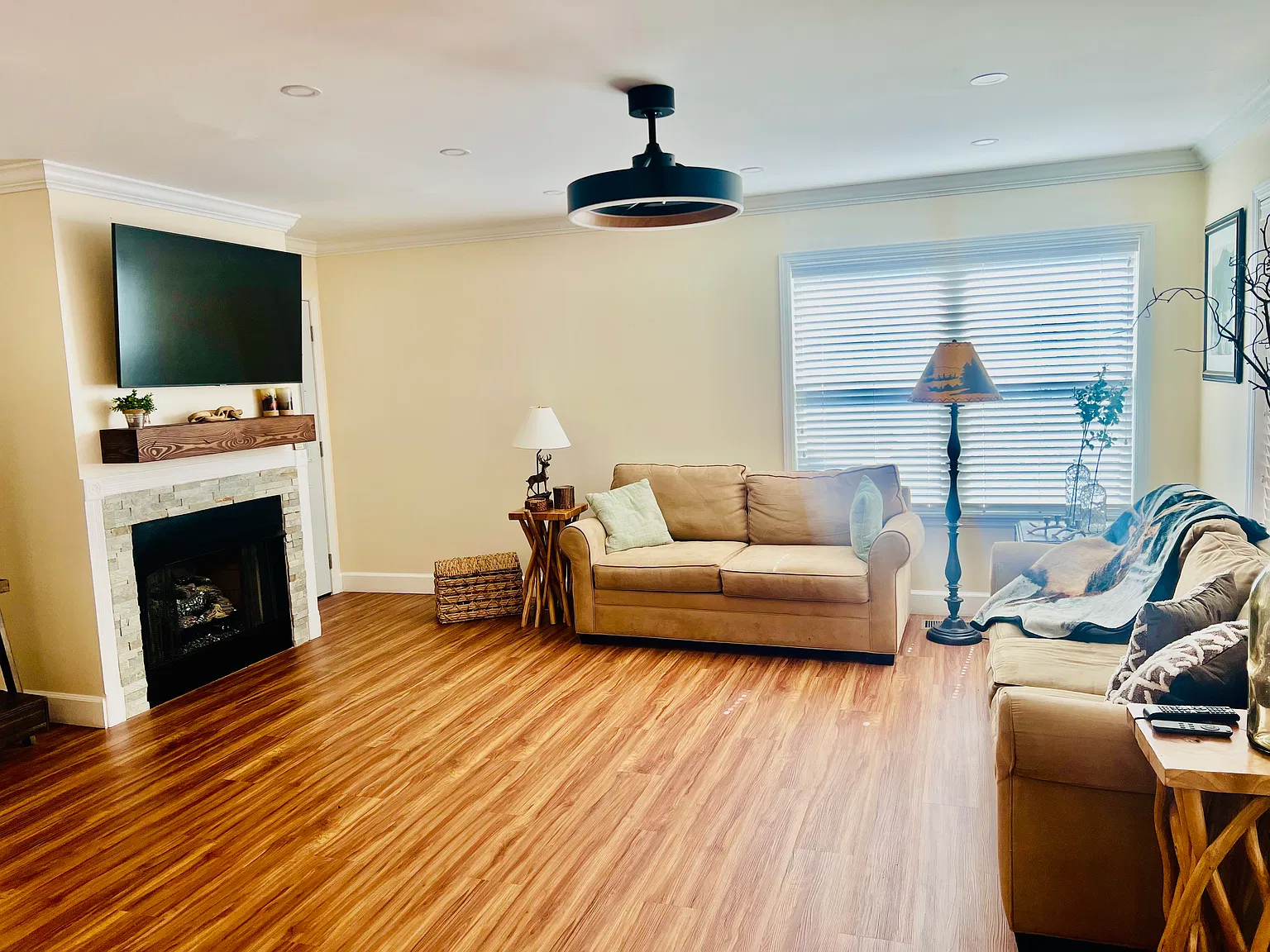 2 bed, 1073 sqft, $3,200 — Photo 4