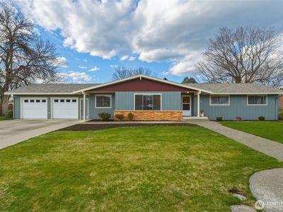 305 NE A Street, College Place, WA, 99324