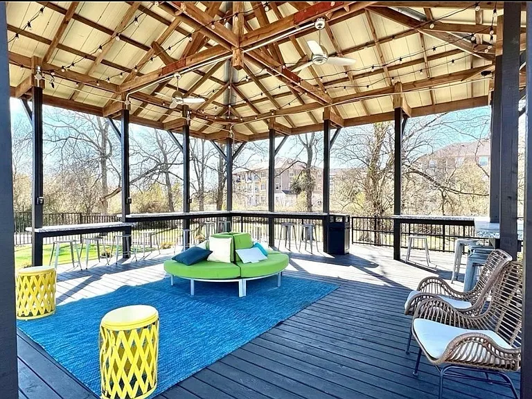 1725 Harvey Mitchell Pkwy S #1927 — Photo 28