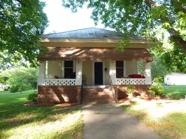 127 Lee St, Dyer, TN 38330