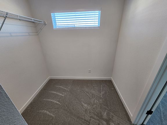 5th image of 3001 S Heather St