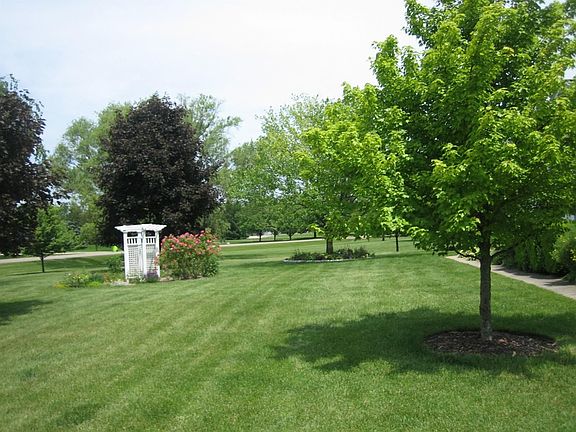 5th image of 5882 Tipperary Cir