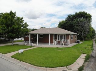 116 Park St, Smith Center, KS 66967