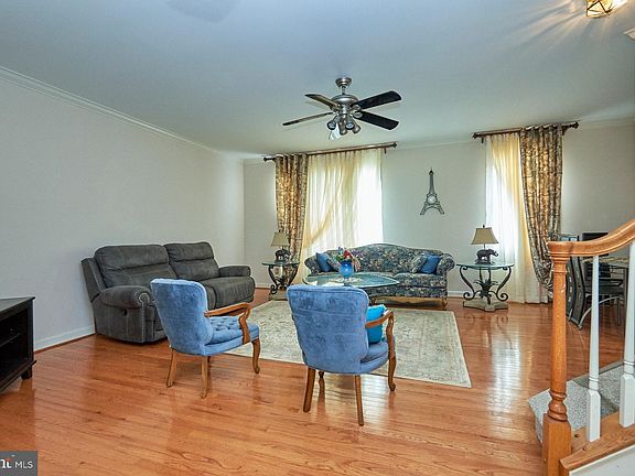 5th image of 8071 Montour Heights Dr