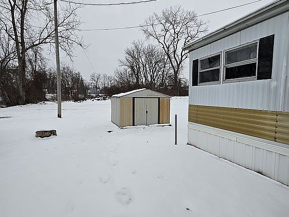 4th image of 20 Cayuga Blvd Trailer 34