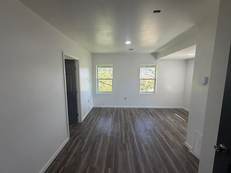 240 Pennsylvania Ave #2