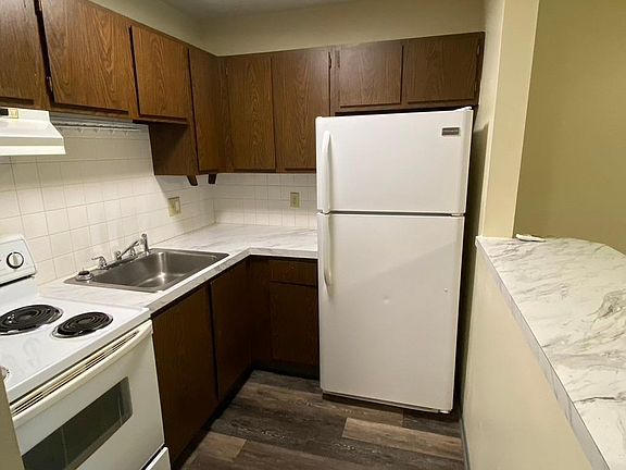 4th image of 2632 Ellet Ave #14