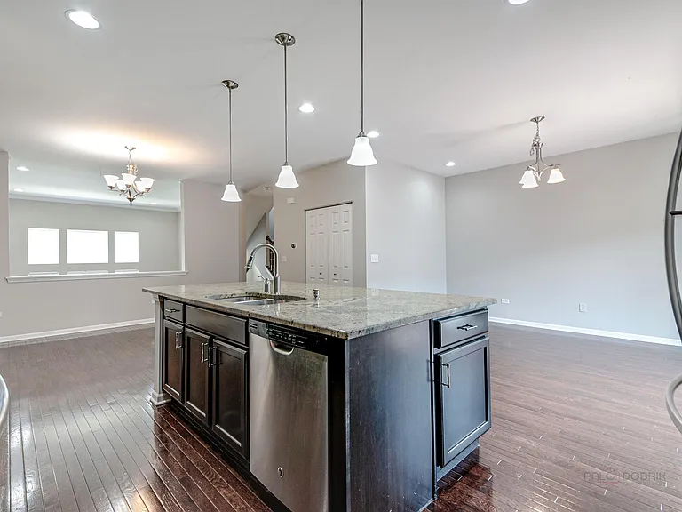 893 Lewisburg Ln — Photo 10