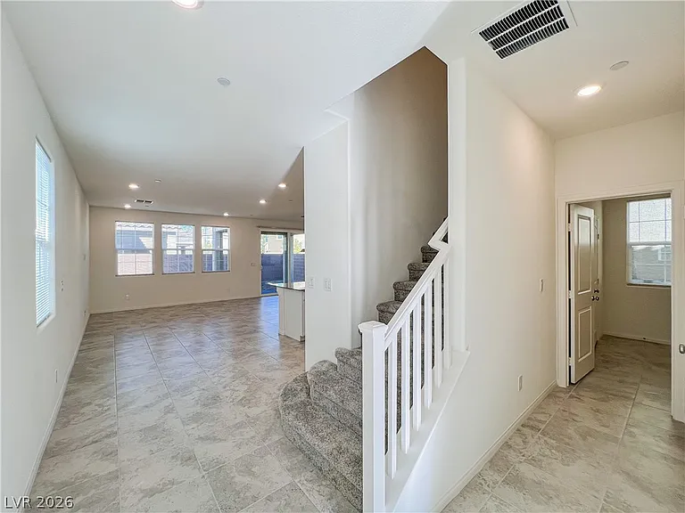 3140 Segesta Ave — Photo 3