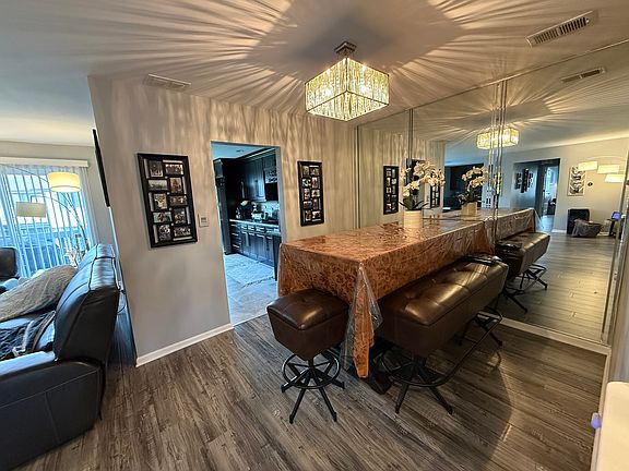 3rd image of 9158 Sandpiper Ct #40