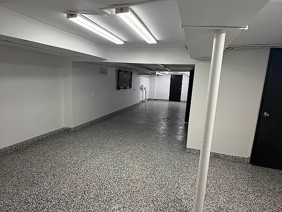 3rd image of 289 Stanhope St #1B