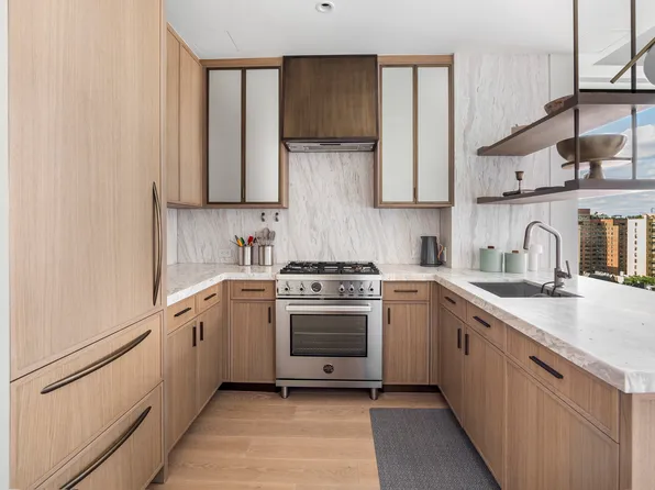 214 West 72nd Street image 1 of 4