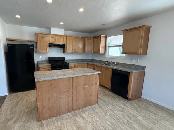 3751 S Nellis Blvd Space 437, Las Vegas, NV 89121