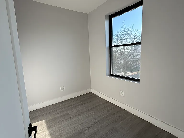 226 Roseville Ave #201 — Photo 3