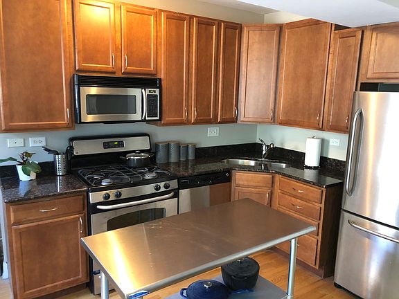 3rd image of 4936 1/2 N Winthrop Ave #3E
