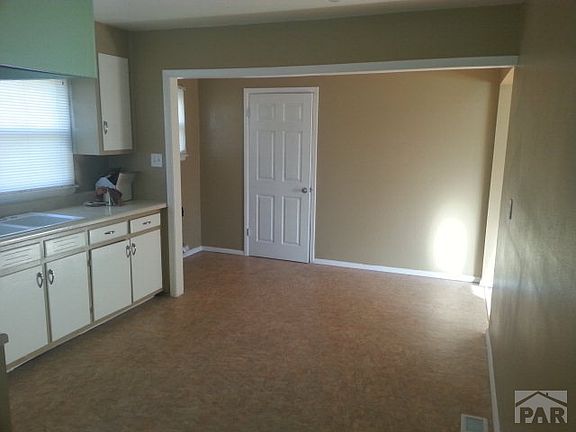 3rd image of 1105 Mass St